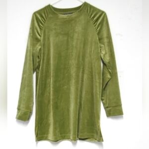 Green Velvet Long Sleeve Top